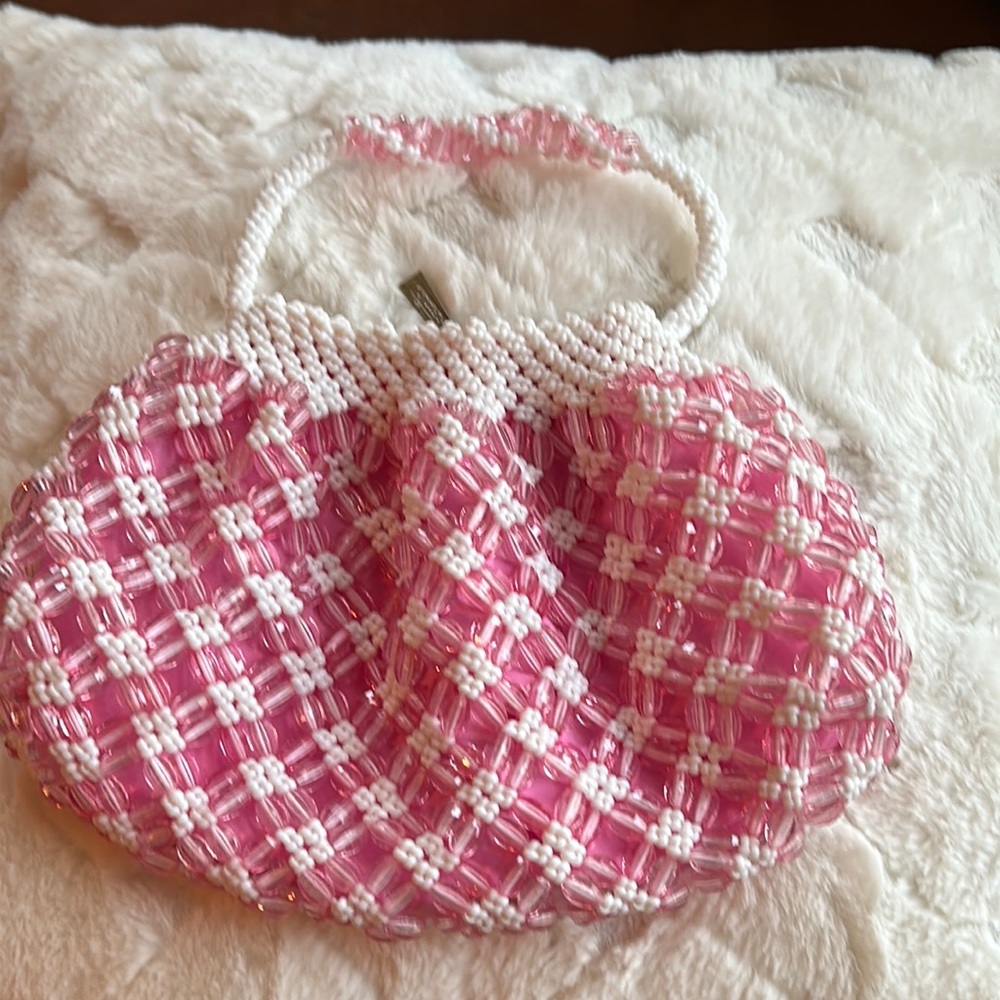 Hand Made Pink and White Bead Bag with zipper closure and pink lining